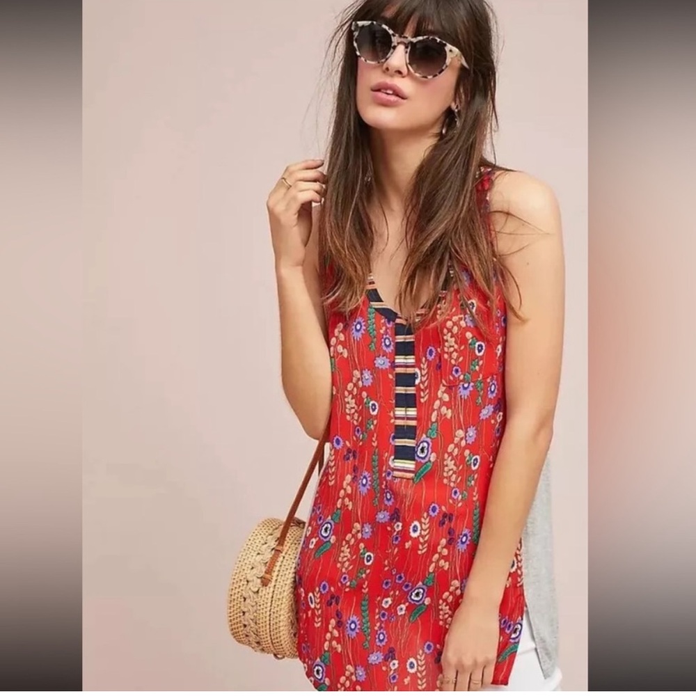 🎈🦋Tiny for Anthropologie Red Floral Sleeveless Tunic with Blue Accents